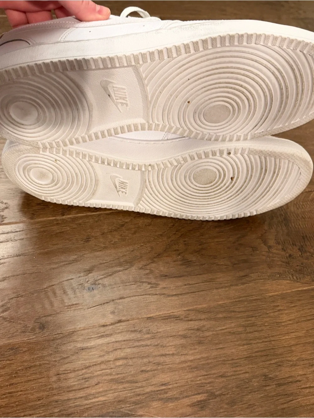 Nike White Low-Top Men's Sneakers